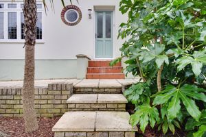 Front External- click for photo gallery